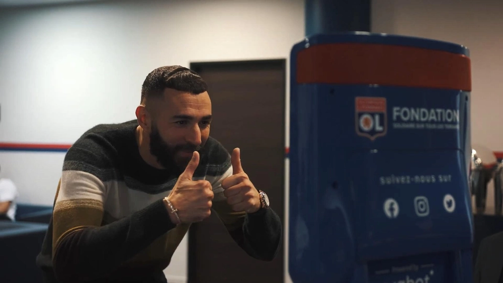 Karim Benzema Olympique Lyon - Fondo de Pantalla Animado para PC, Android & iPhone