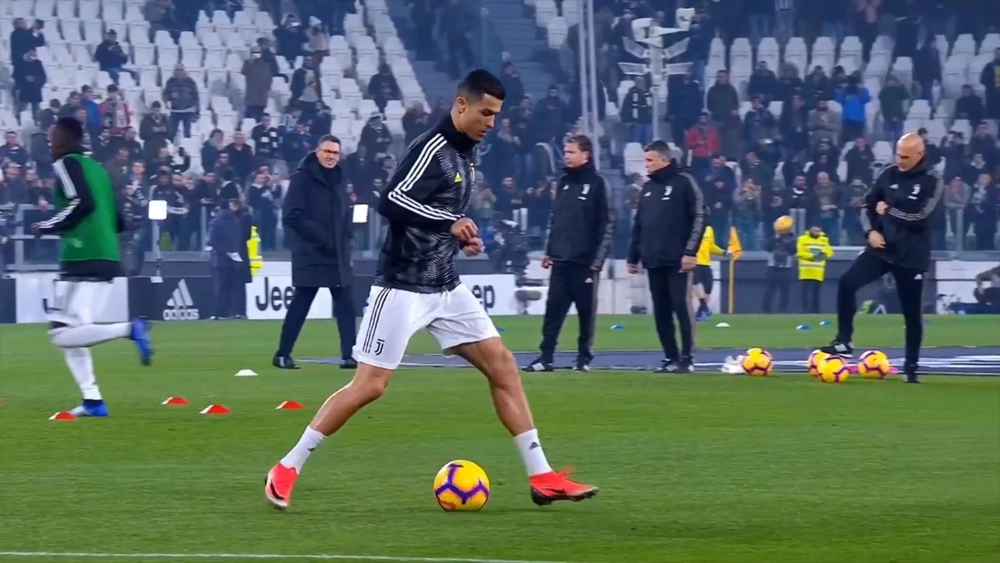 Cristiano Ronaldo - Fondo de Pantalla Animado para PC, Android & iPhone