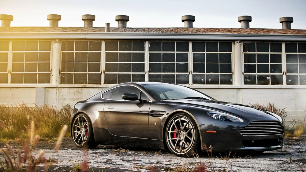 Aston Martin - Fondo de Pantalla Animado para PC, Android & iPhone